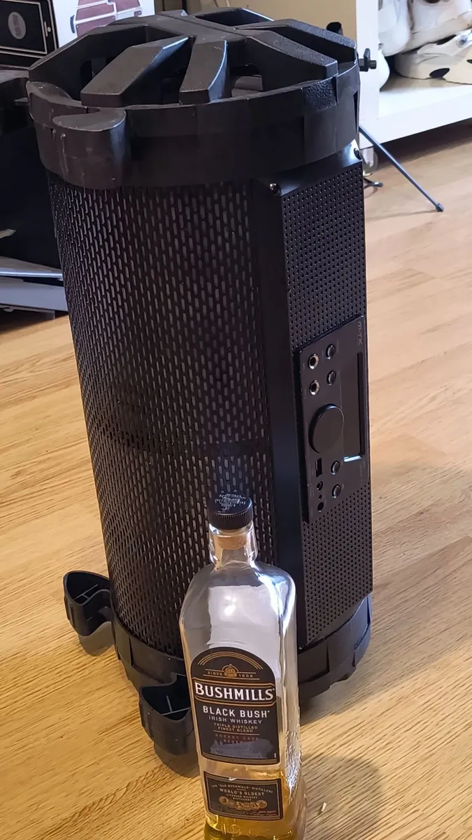 Portable Battery Speaker. - Image 3