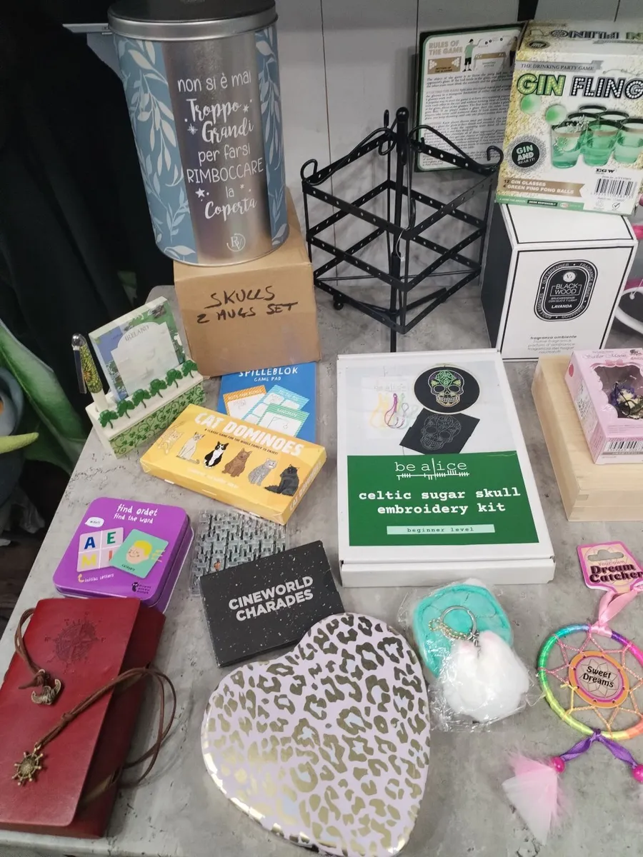 Large new Gift, Novelty, Pop Culture Bundle. - Image 2