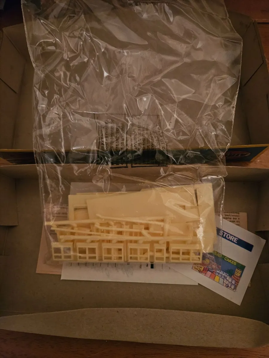 Hornby Airfix OO Gauge General Store - Image 2