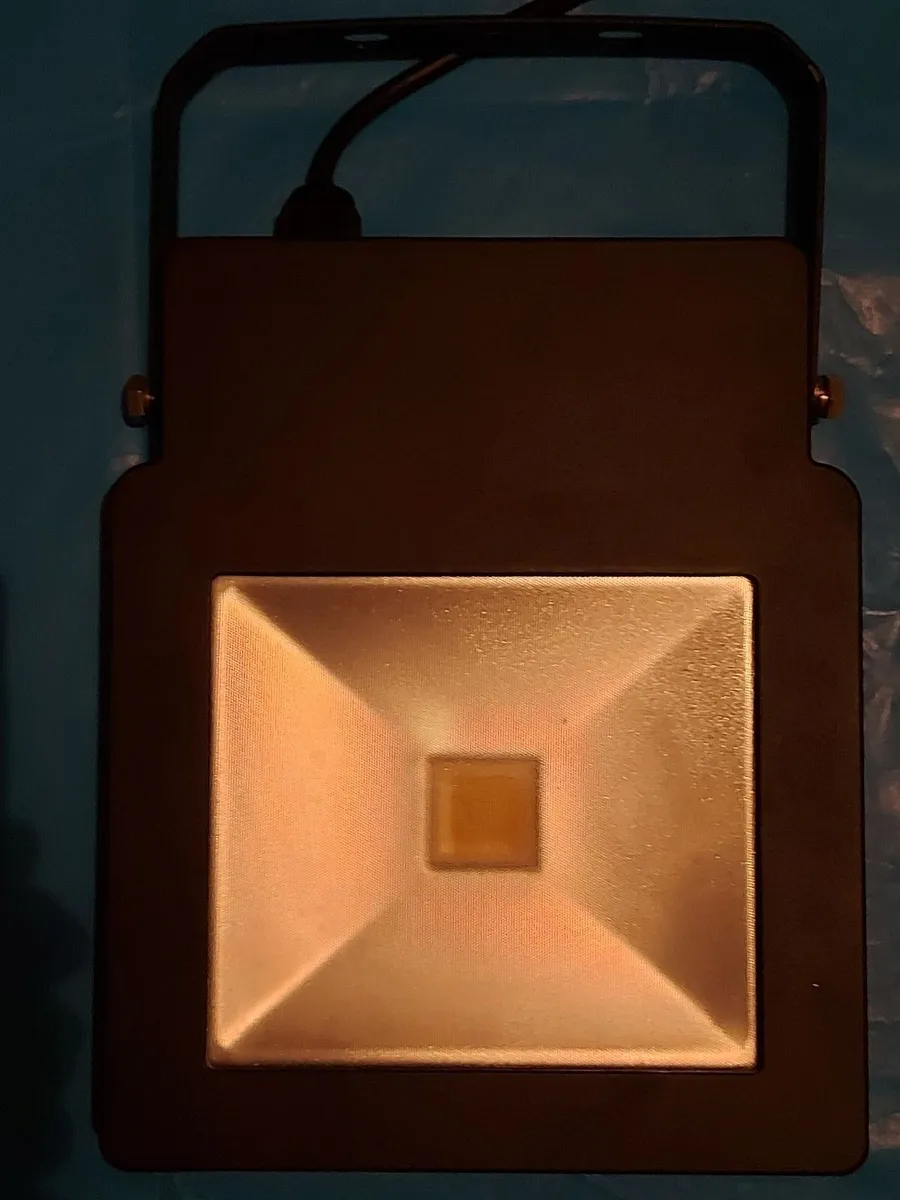 NEW IN BOX Philips Ledinaire Floodlight BVP155 - Image 3