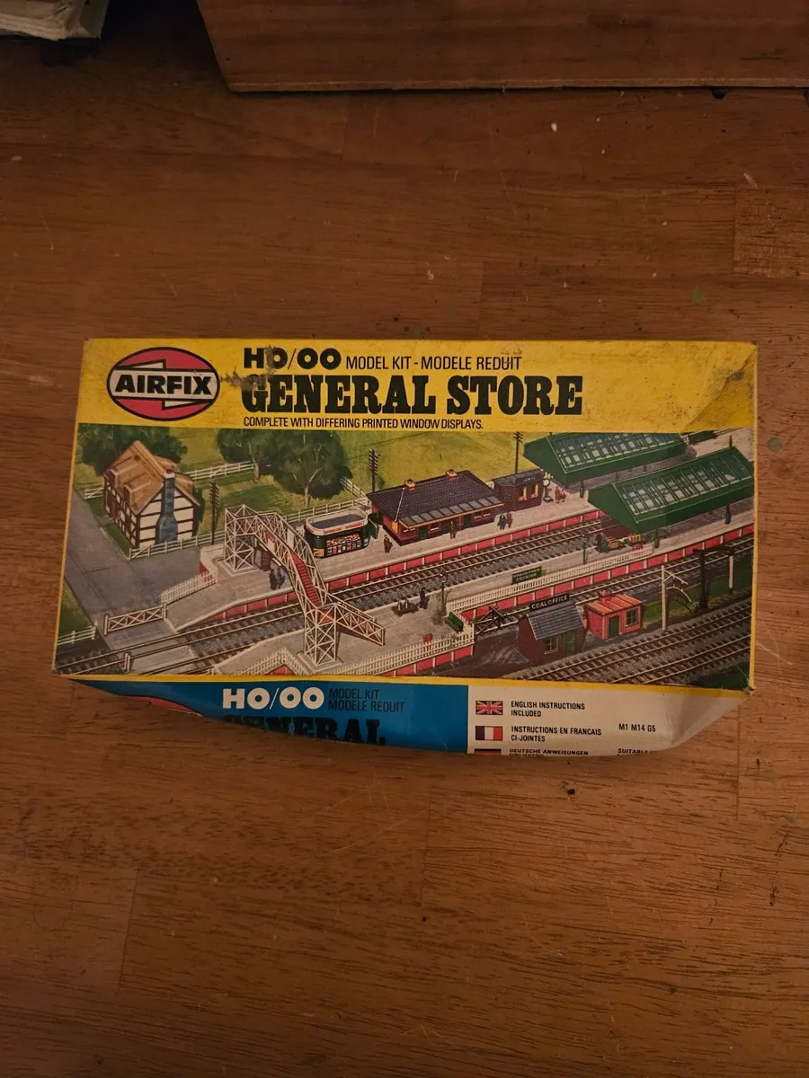 Hornby Airfix OO Gauge General Store - Image 1
