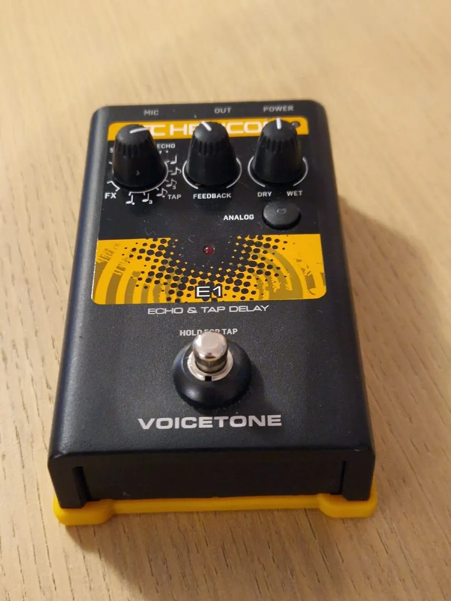 Vocal Processor Pedal -TC-Helicon VoiceTone E1 - Image 1