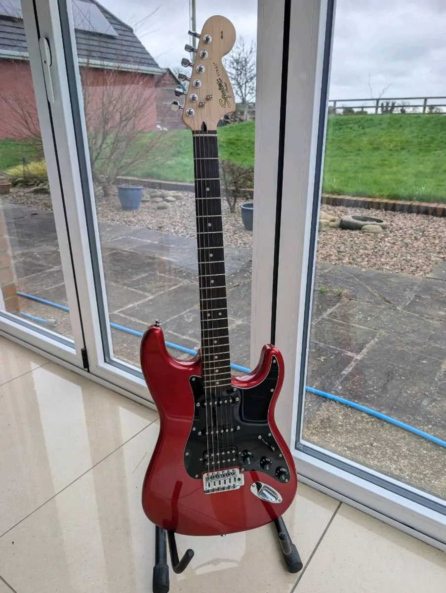 Fender Squire HSS Electric Guitar and Amp - Image 2