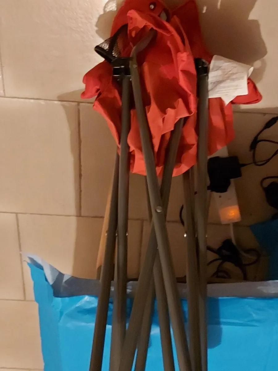 Fold Away Camping Chair with cup holder - Image 4