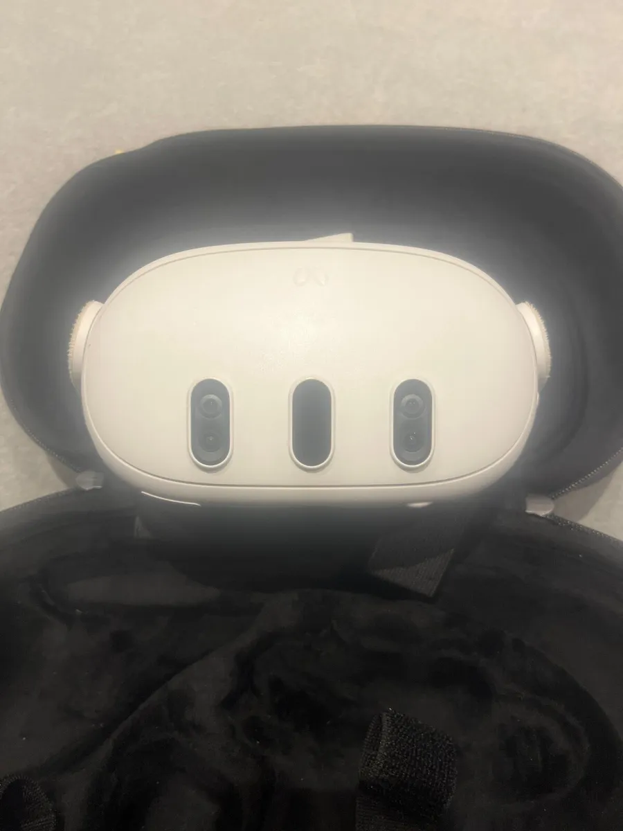 Vr headset - Image 1