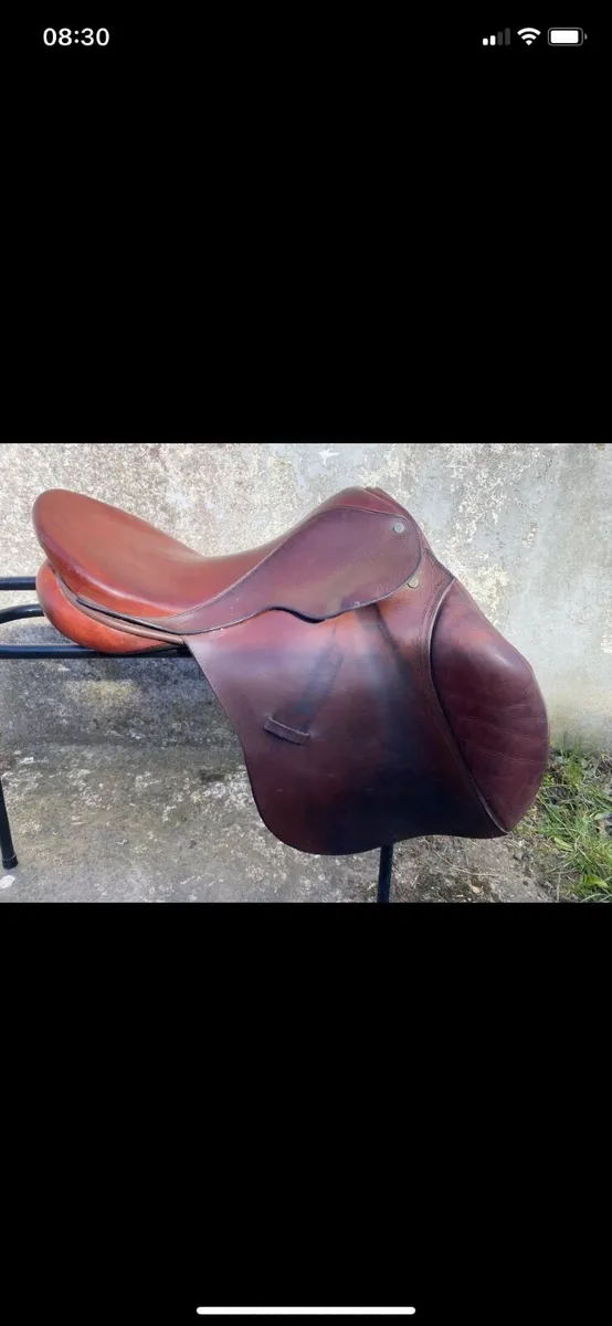 Berney brothers brown Leather saddle - Image 1