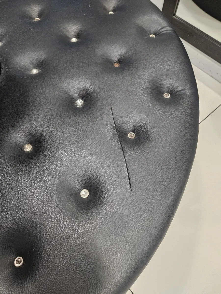 Waiting Couch, Hairdressing Furniture - Image 3