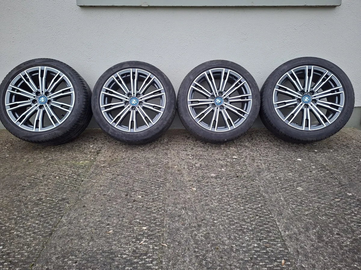 2023 Genuine BMW Alloys - Image 2