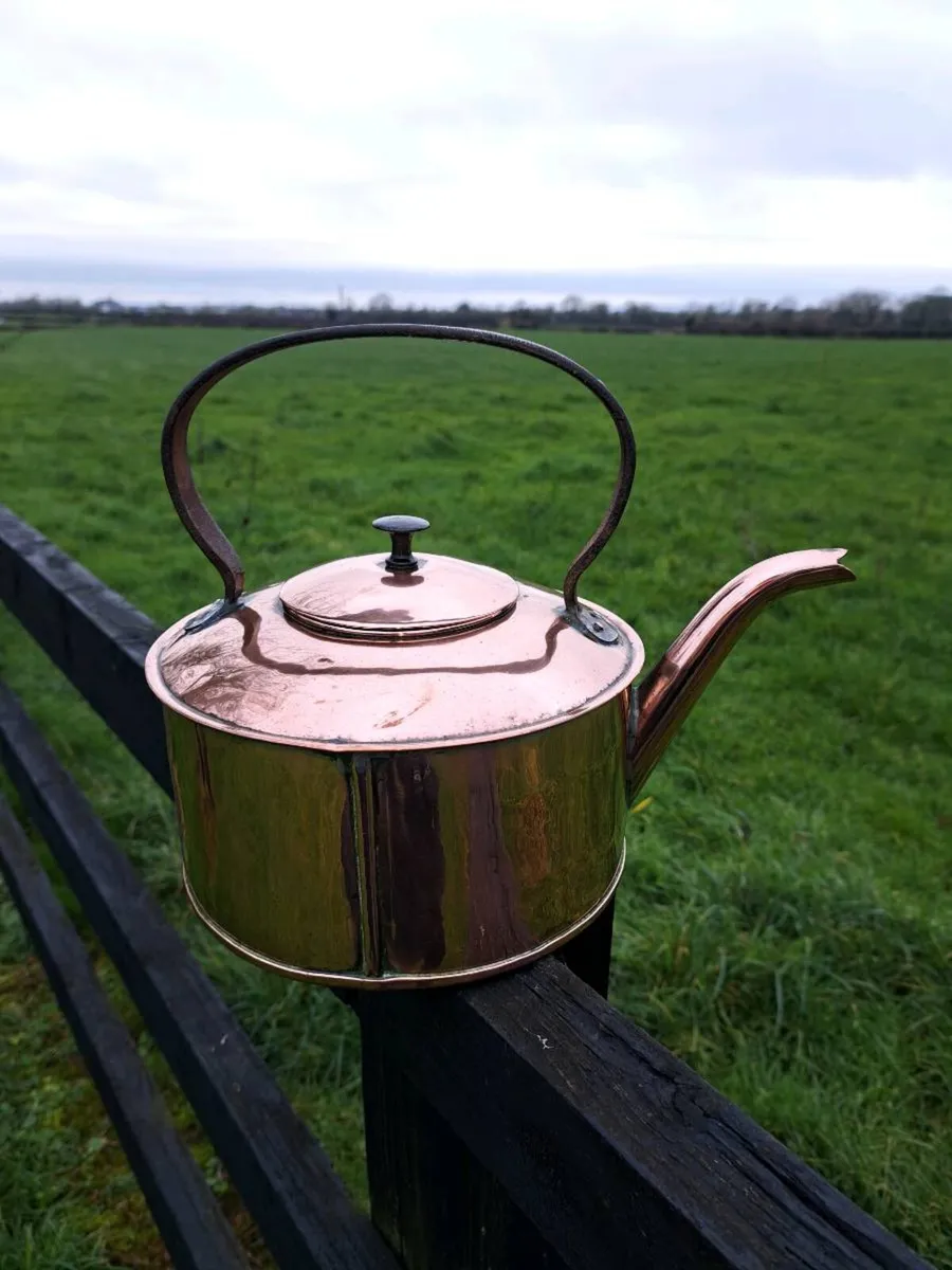 Old copper kettle - Image 3