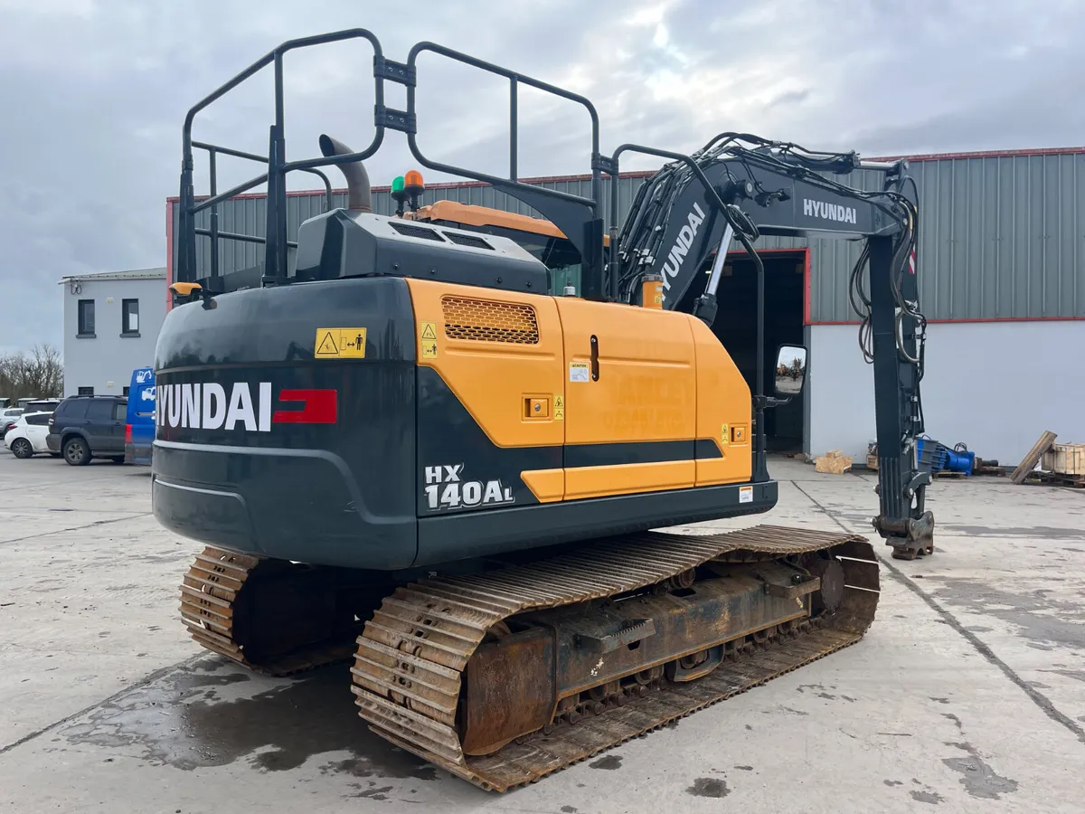 2022 Hyundai HX140AL Excavator - Image 4