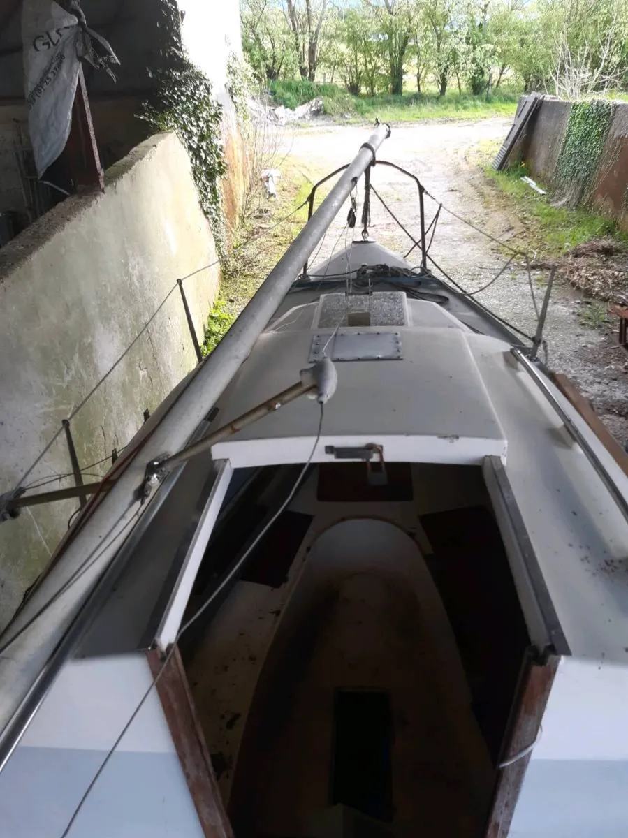 Sailing Boat - Image 3