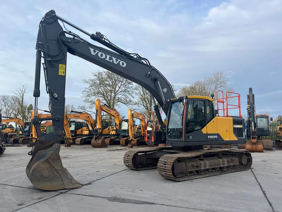 2021 Volvo EC200EL - Image 2