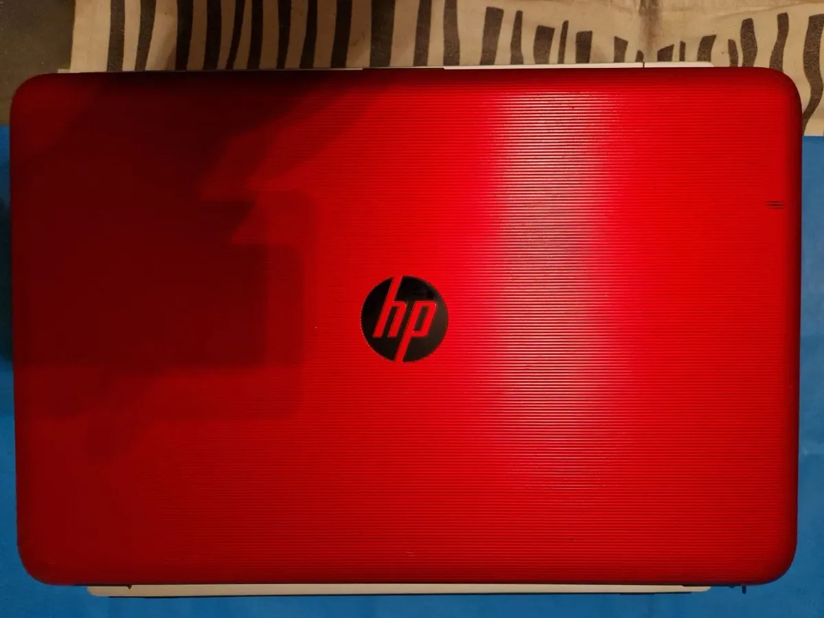 HP Laptop, AMD A6-7310 APU 2.0GHZ, 4GB, 1 TB, RED - Image 2