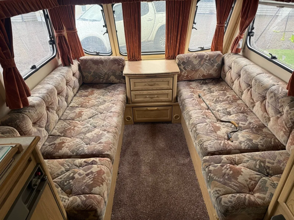 5 Berth Caravan - Image 4
