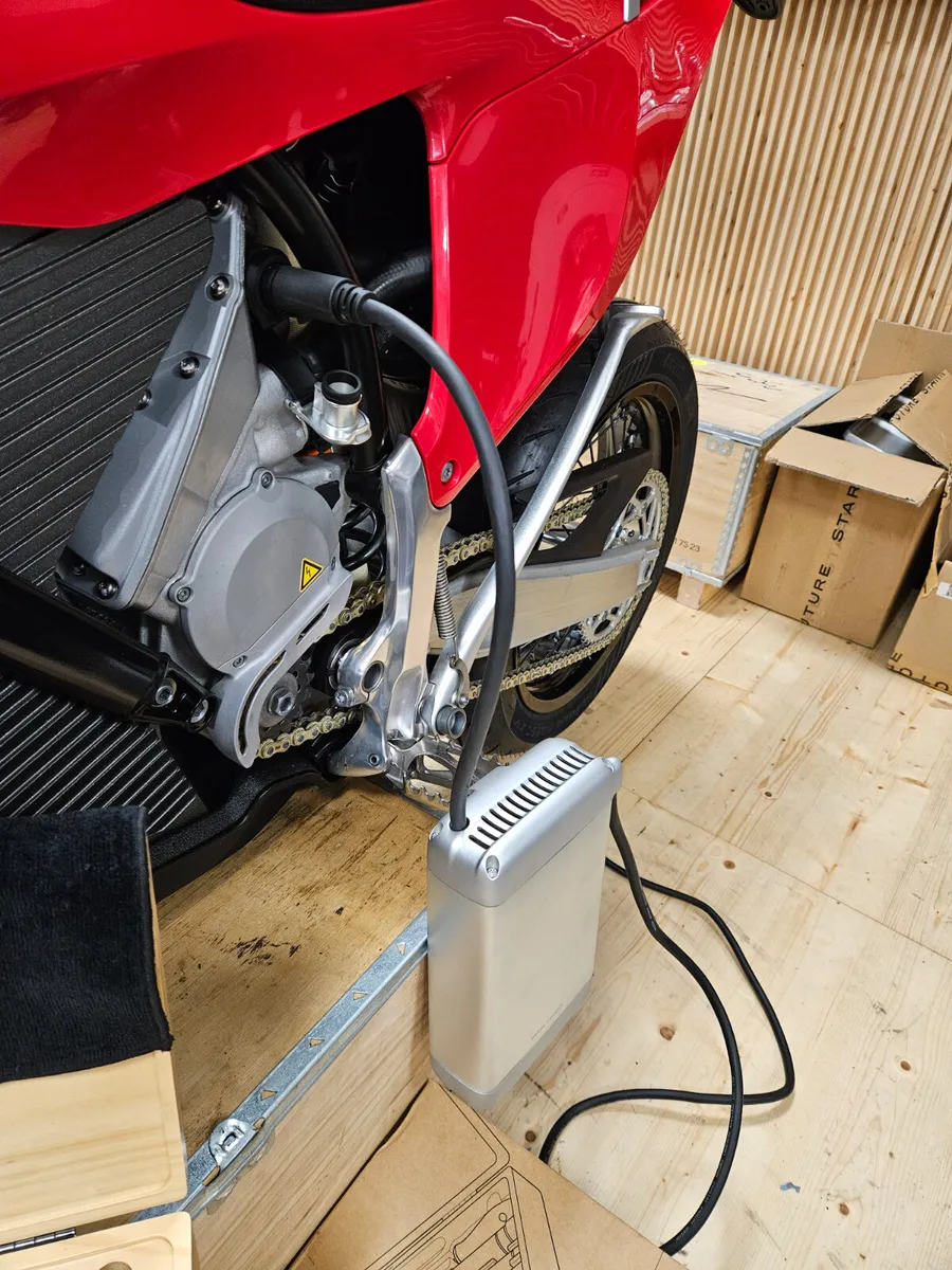 Stark Varg Supermoto - Image 4