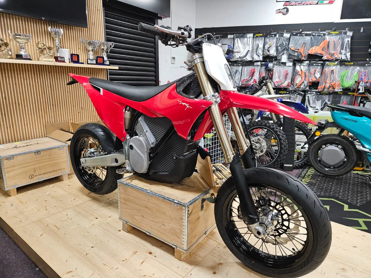 Stark Varg Supermoto - Image 1