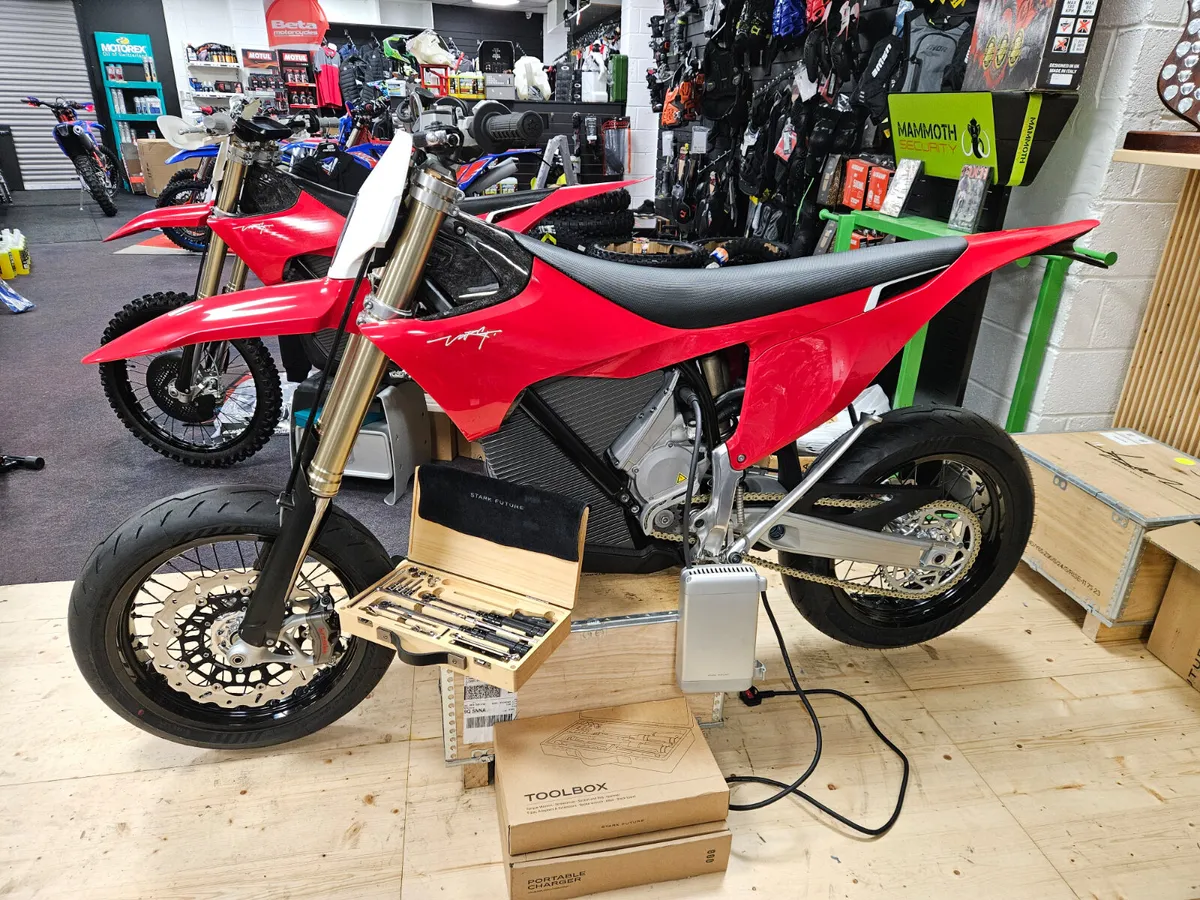 Stark Varg Supermoto - Image 3