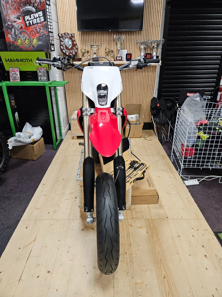 Stark Varg Supermoto - Image 2