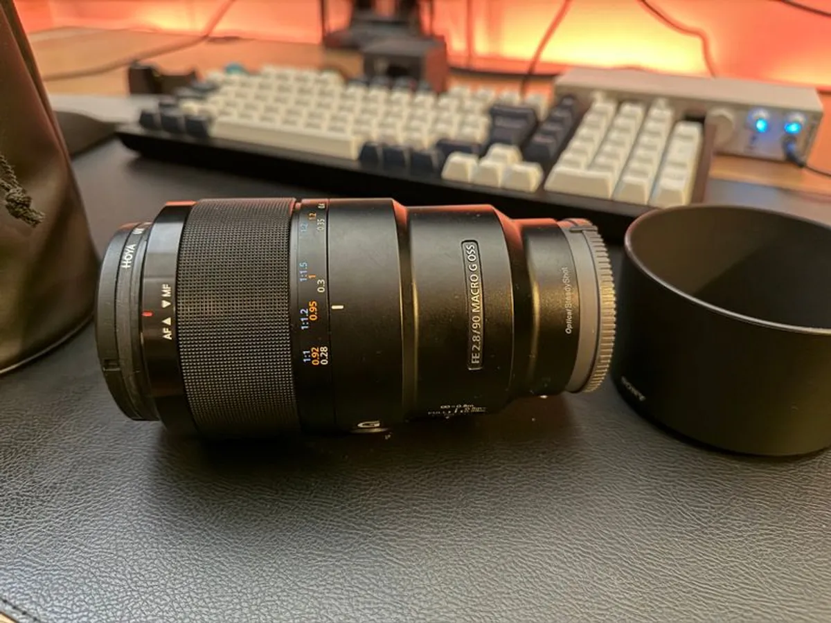 Sony Fe 90mm F2.8 Macro G Oss - Image 1