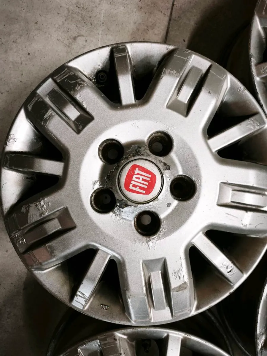 Fiat Ducato 15" Alloy Wheels Need Refurb - Image 4