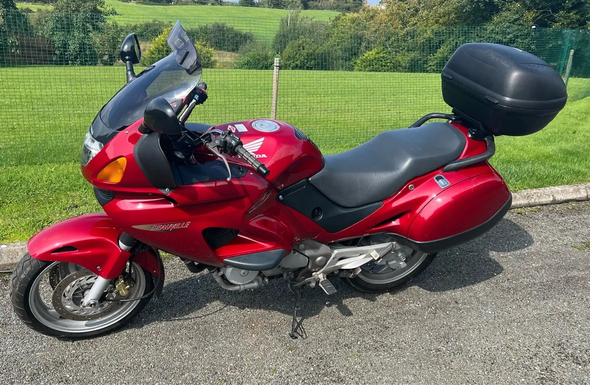 Honda Deauville NT650V - Image 1