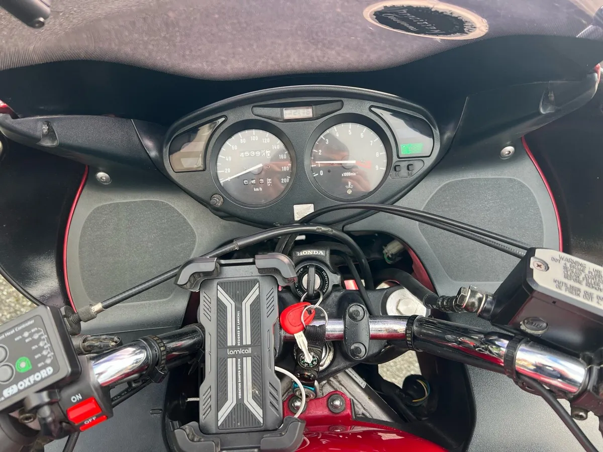 Honda Deauville NT650V - Image 3