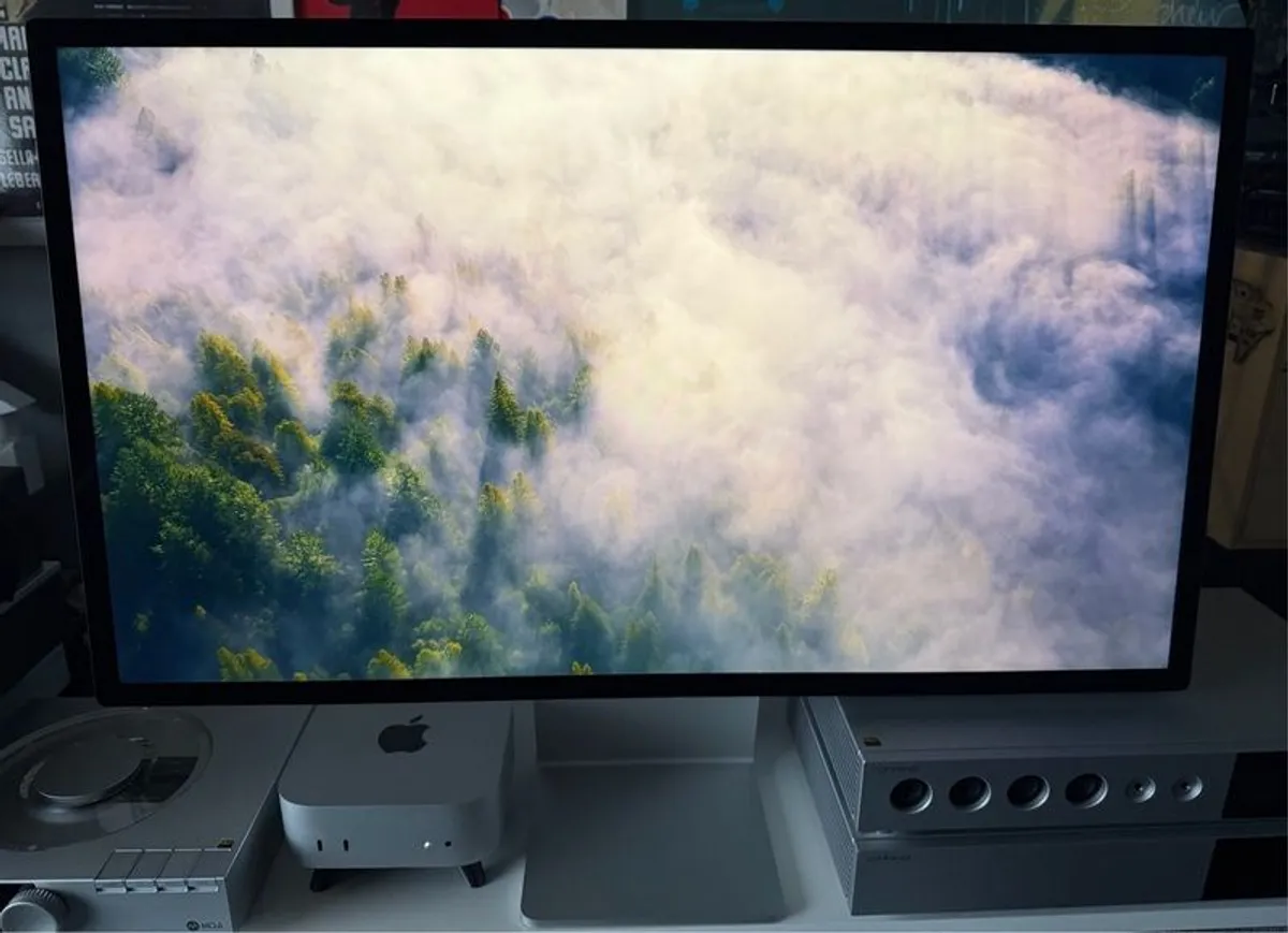 Apple Studio Display - Image 1