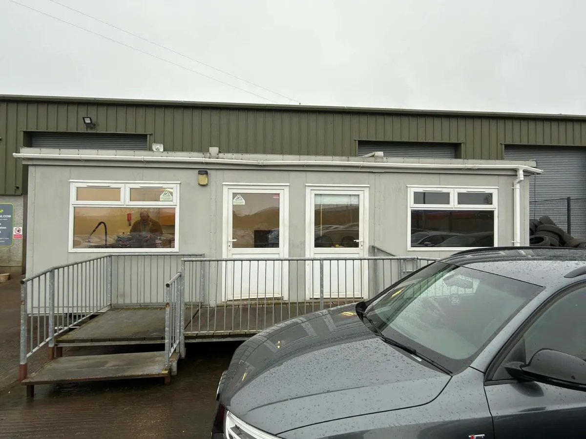 Portable building (portacabin style) - Image 1