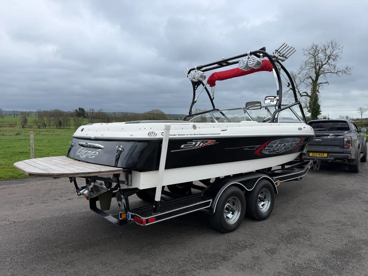 Tige Ski boat in great condition - Image 2