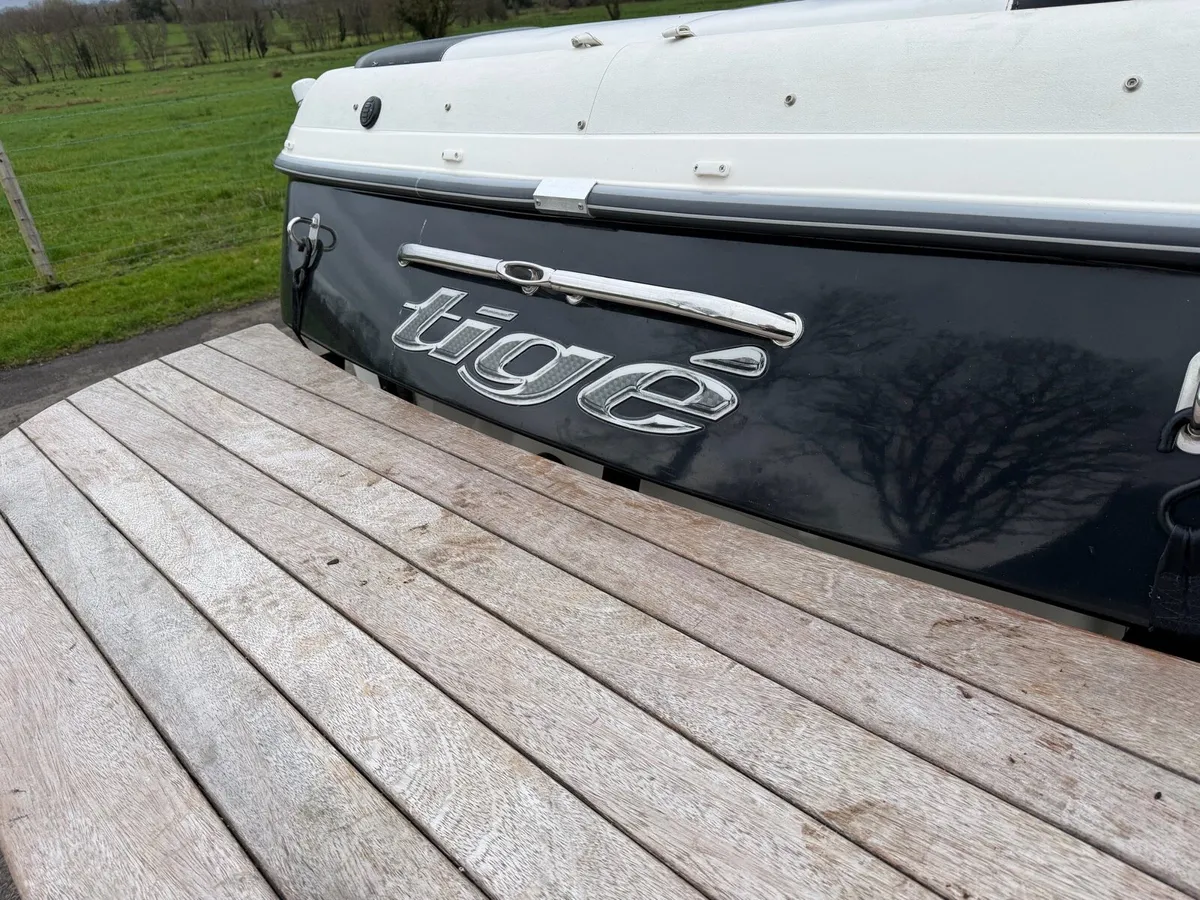 Tige Ski boat in great condition - Image 3