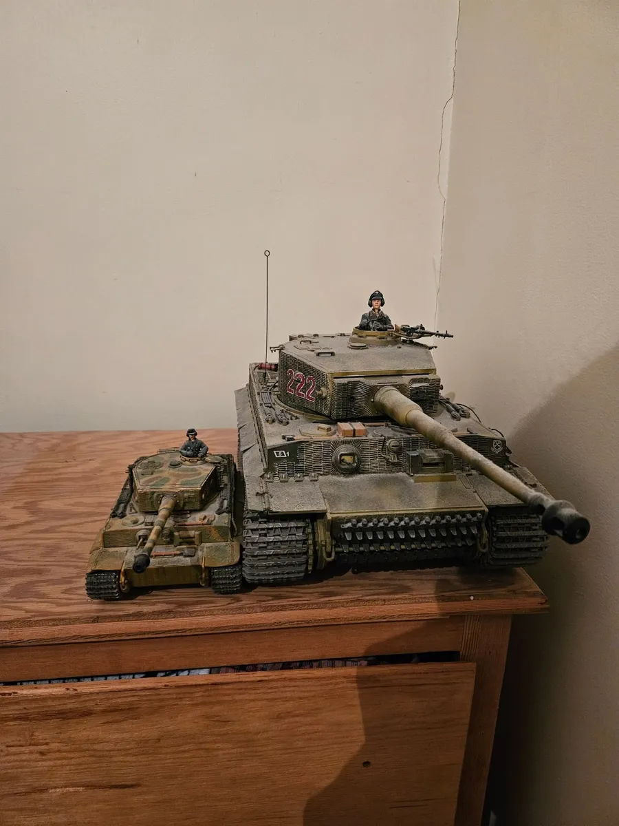 Corgi Forces of Valor German WW2 Tiger 1 1:16 - Image 1