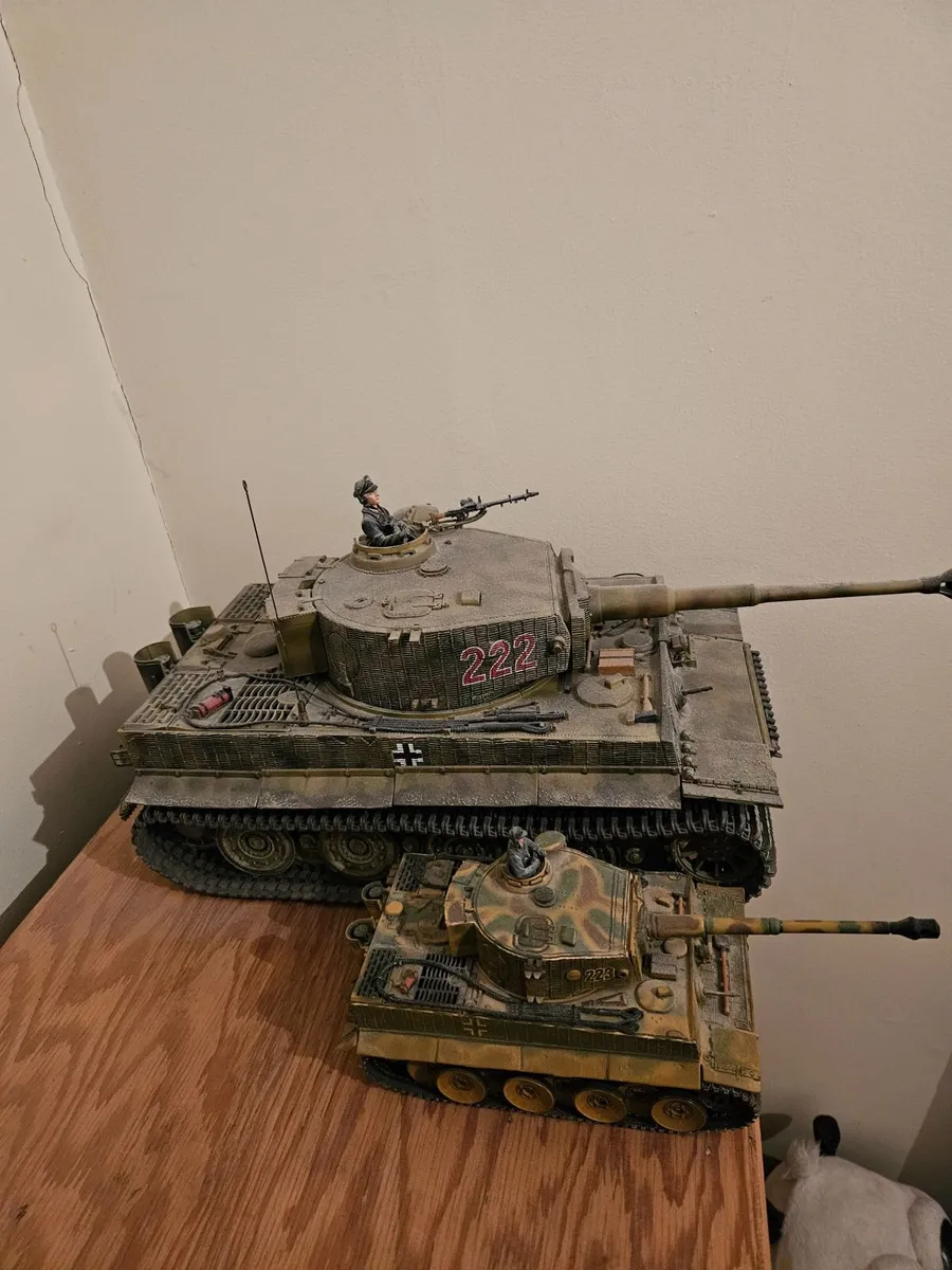 Corgi Forces of Valor German WW2 Tiger 1 1:16 - Image 4