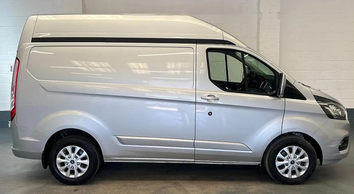 2020 Ford Transit Custom Panel Van - Image 4
