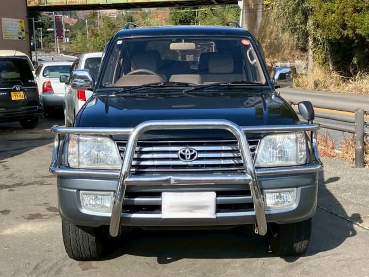 2002 Toyota Landcruiser Prado 3.0 Diesel 2 seats - Image 1