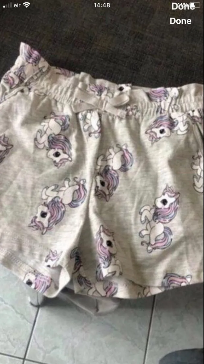Girls shorts age 2/4 €3 - Image 4