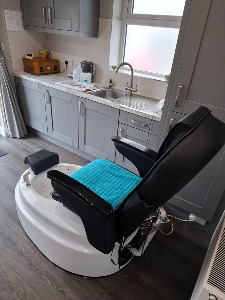 Pedicure Spa Chair - Image 3