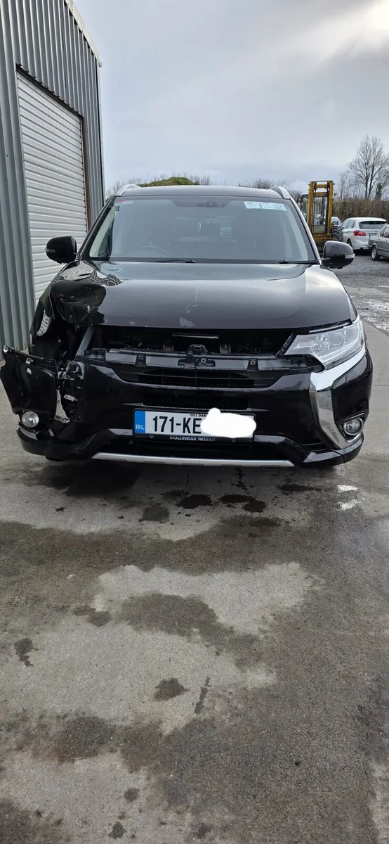 171 MITSUBISHI OUTLANDER PHEV - Image 2