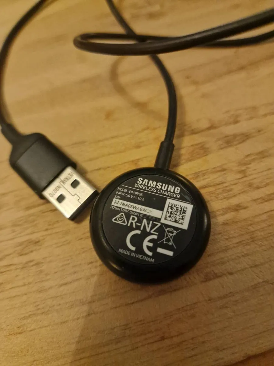 Samsung Wireless Watch Charger - Image 4