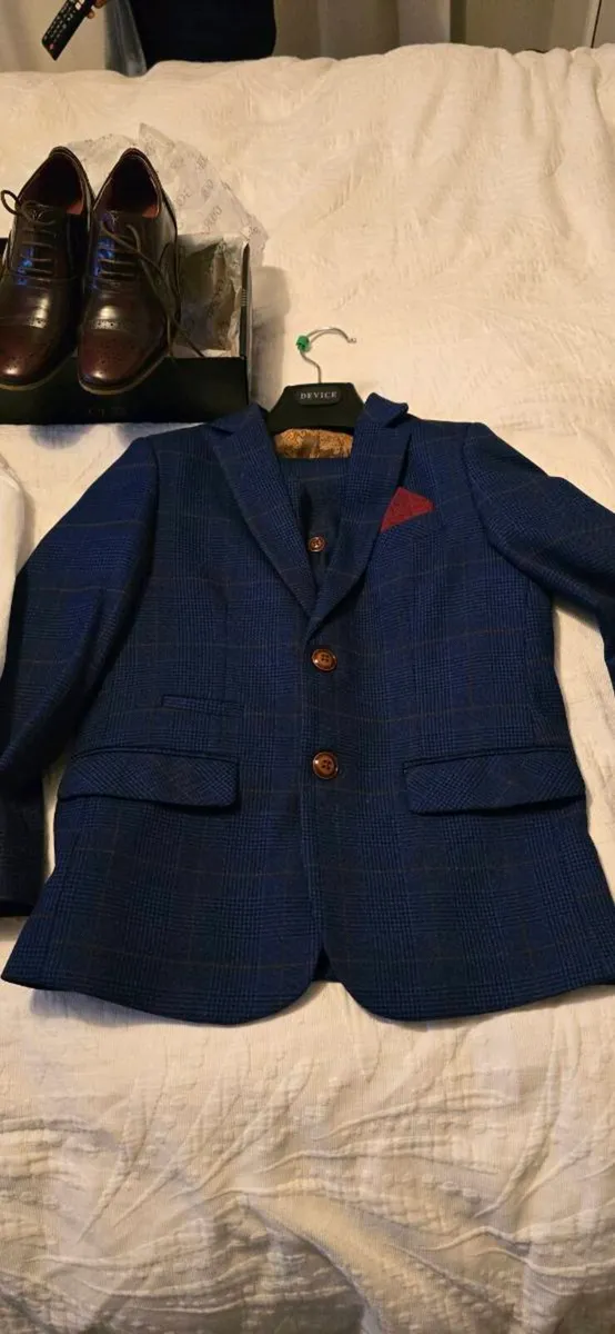 Boys 3 piece communion suit and shoes - Image 1