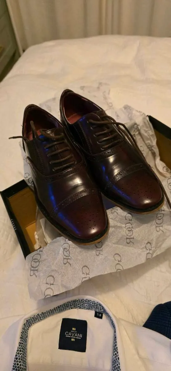 Boys 3 piece communion suit and shoes - Image 2