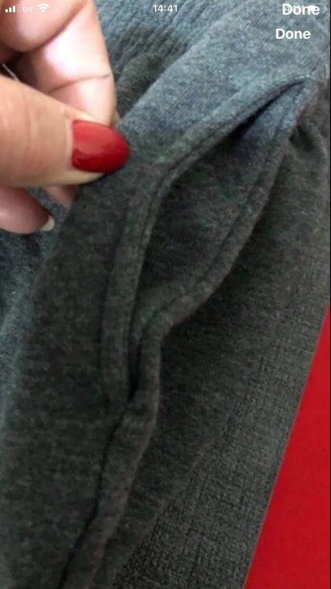 Boys bottoms 4/5 €3 - Image 3