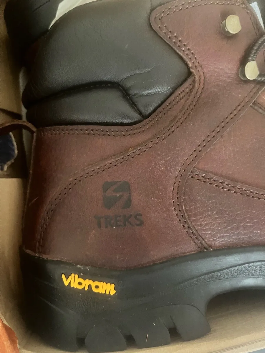 New leather boots - Image 1