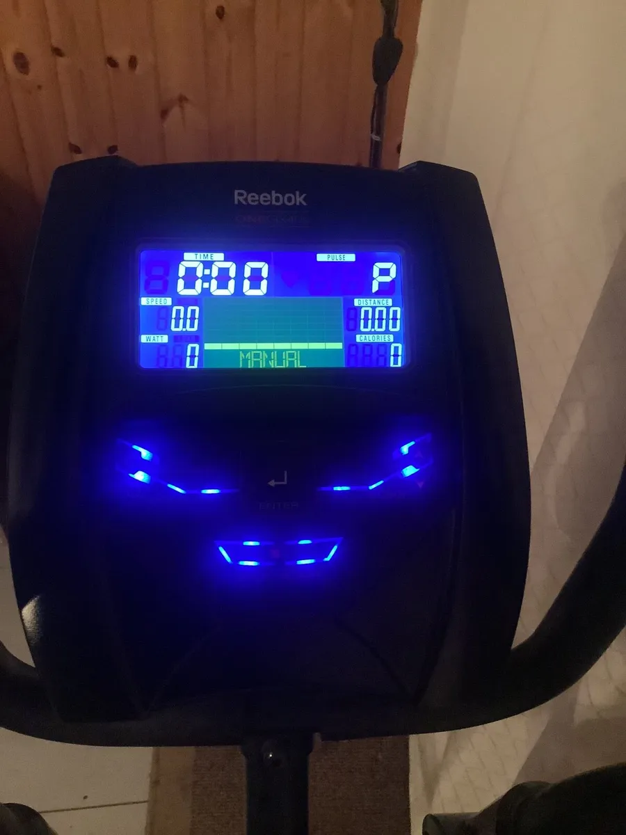 Cross trainer - Image 3