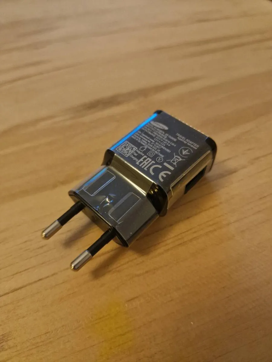 Brand New Genuine Samsung EU Charger - Image 2