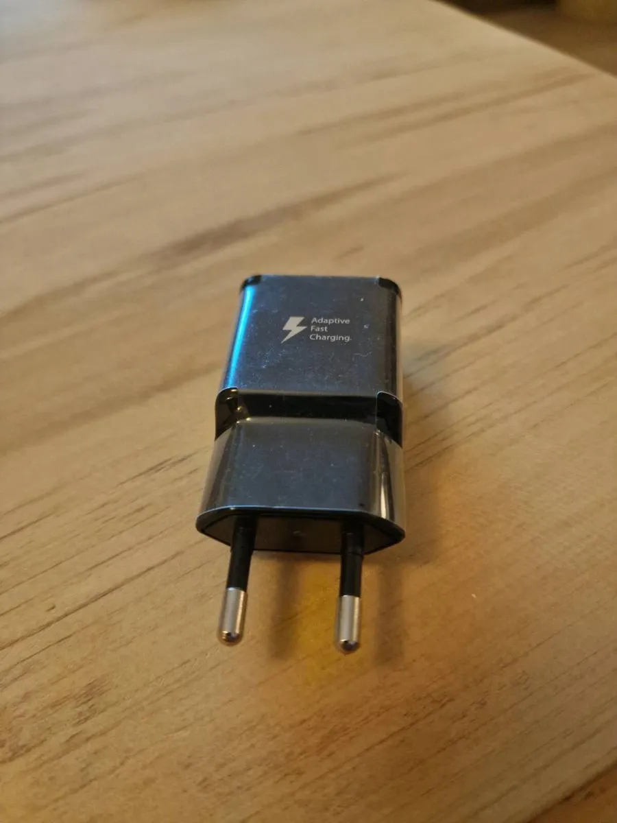 Brand New Genuine Samsung EU Charger - Image 3