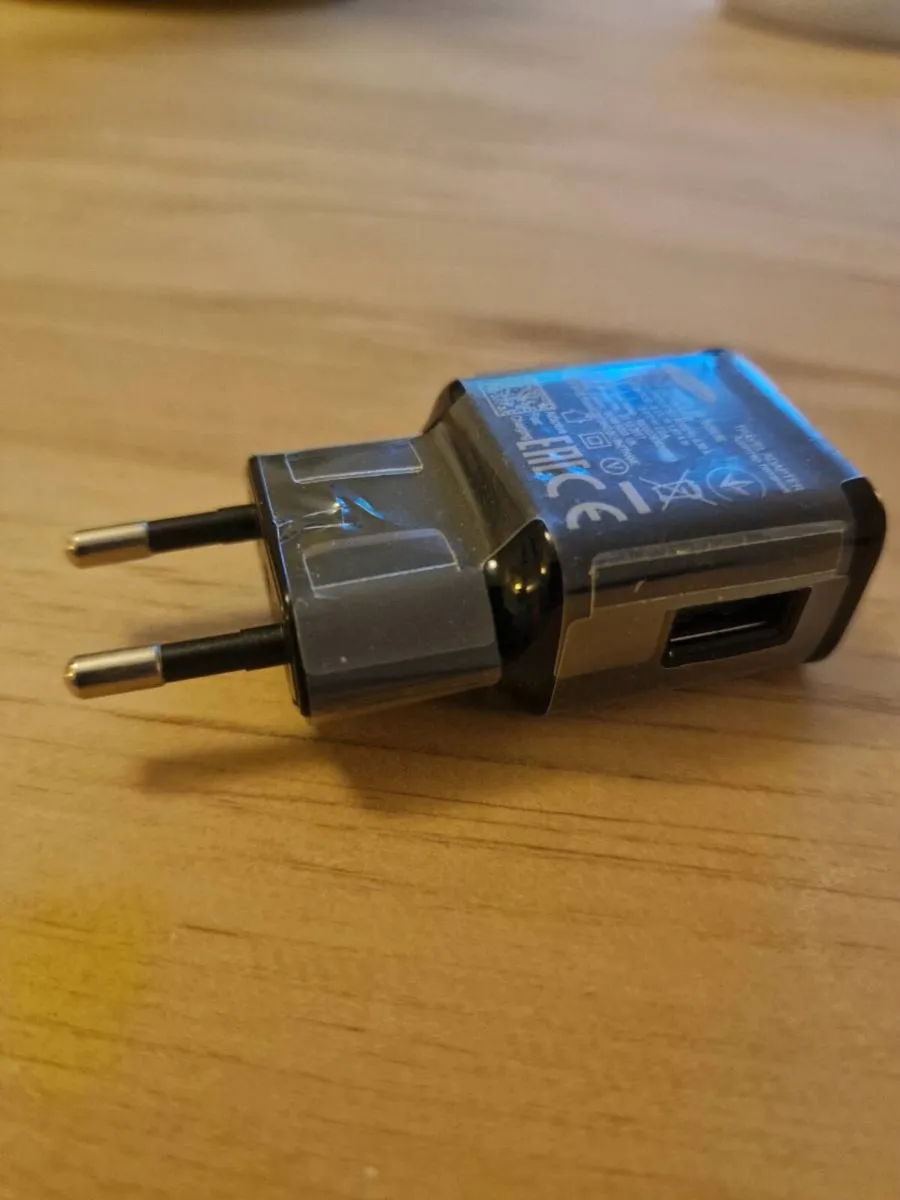 Brand New Genuine Samsung EU Charger - Image 4