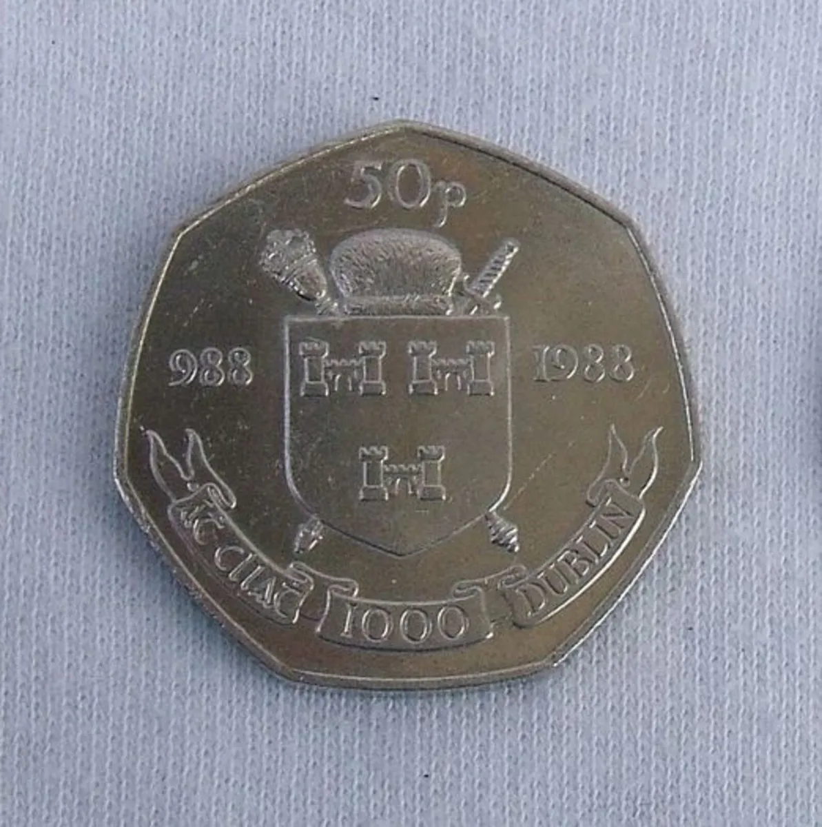 Millennium 50p fifty pence coin in EXCELLENT Cond - Image 3