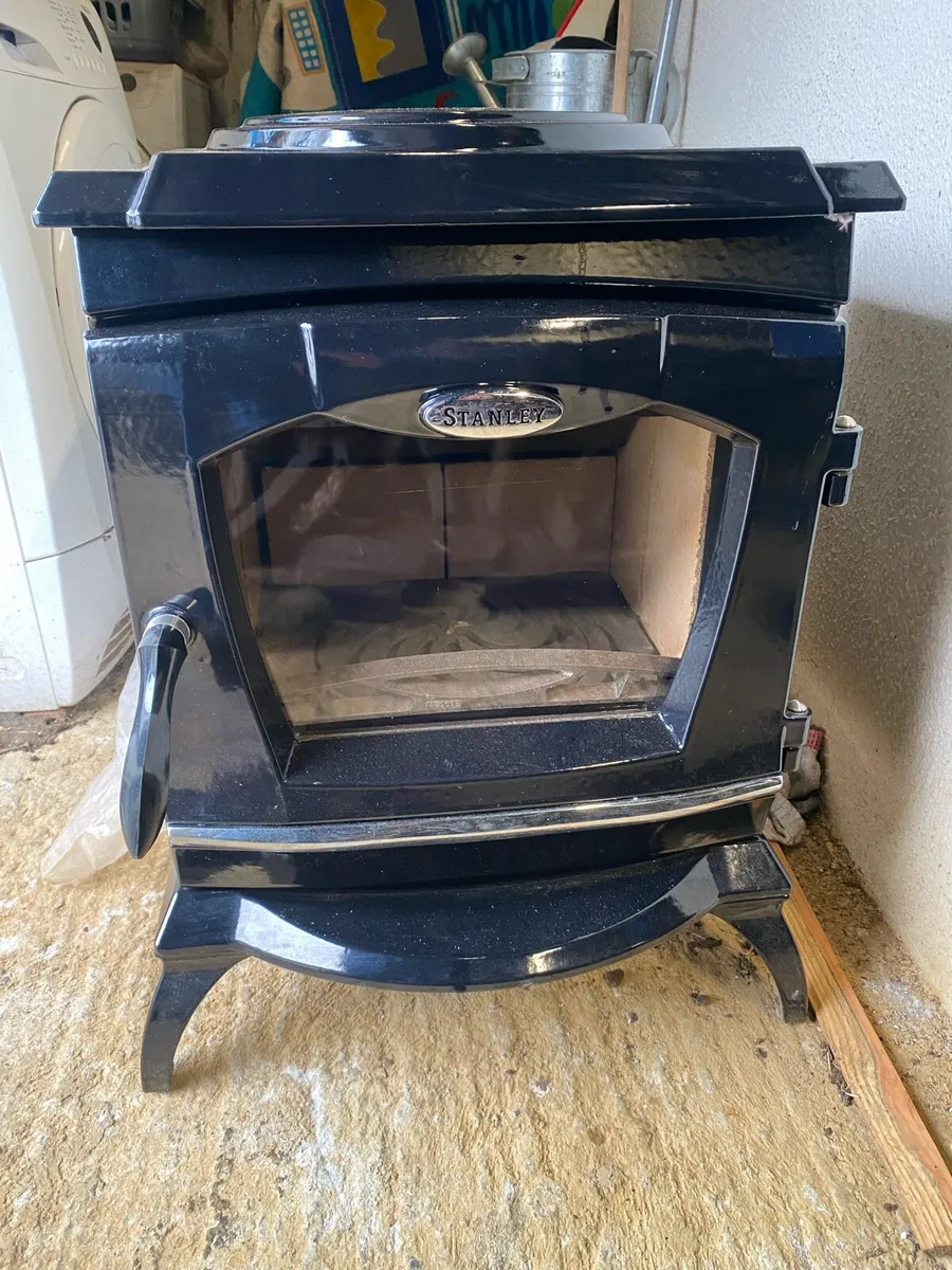Stanly Stove - Image 1