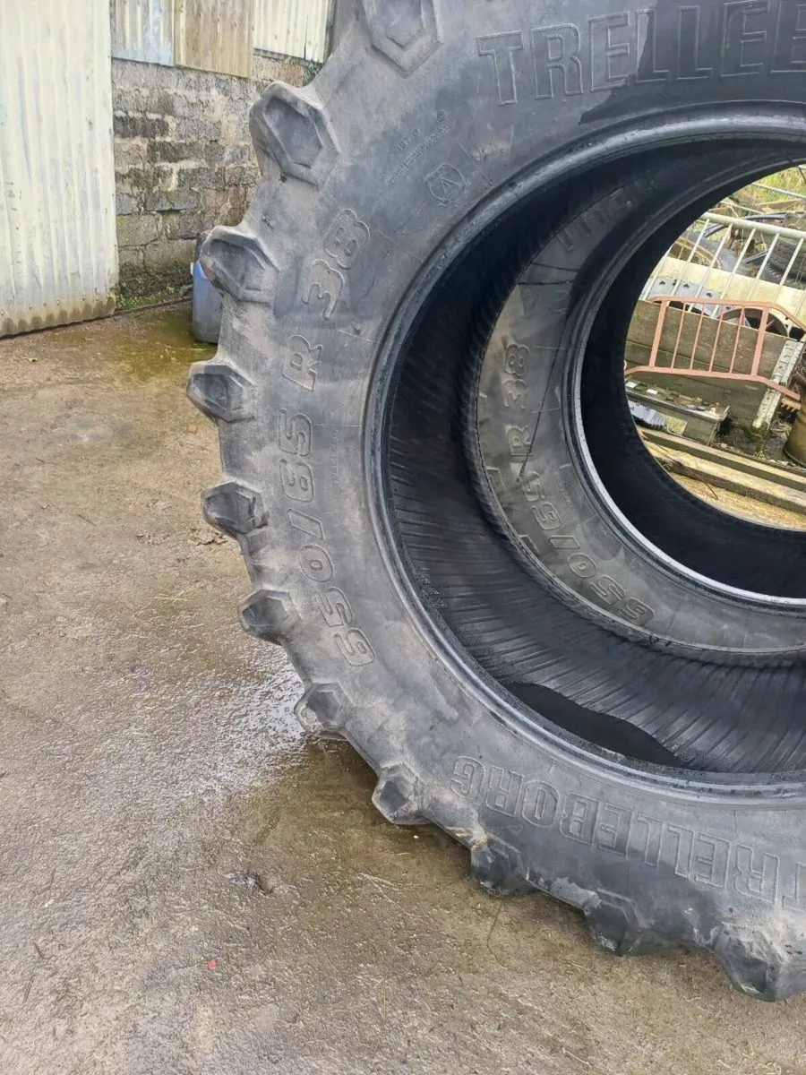 650/65/R38 Trelleborg - Image 3