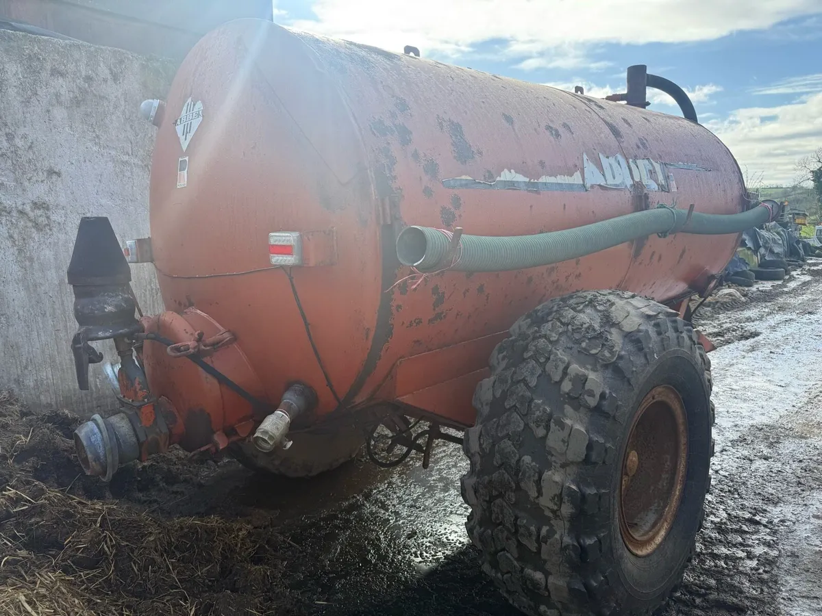 Abbey 1600g tanker - Image 3